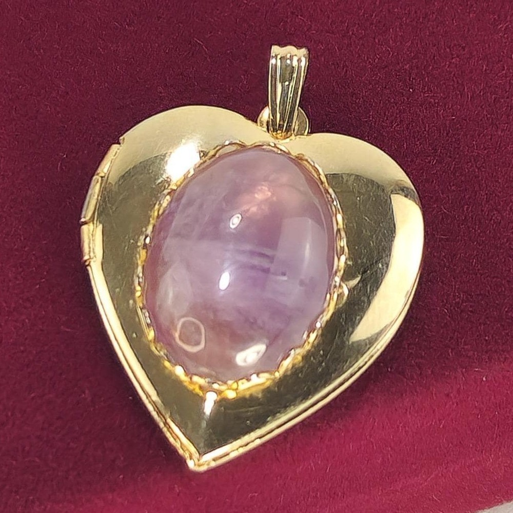 Vintage Purple Cabochon Heart Photo Locket Gold Tone Pendant